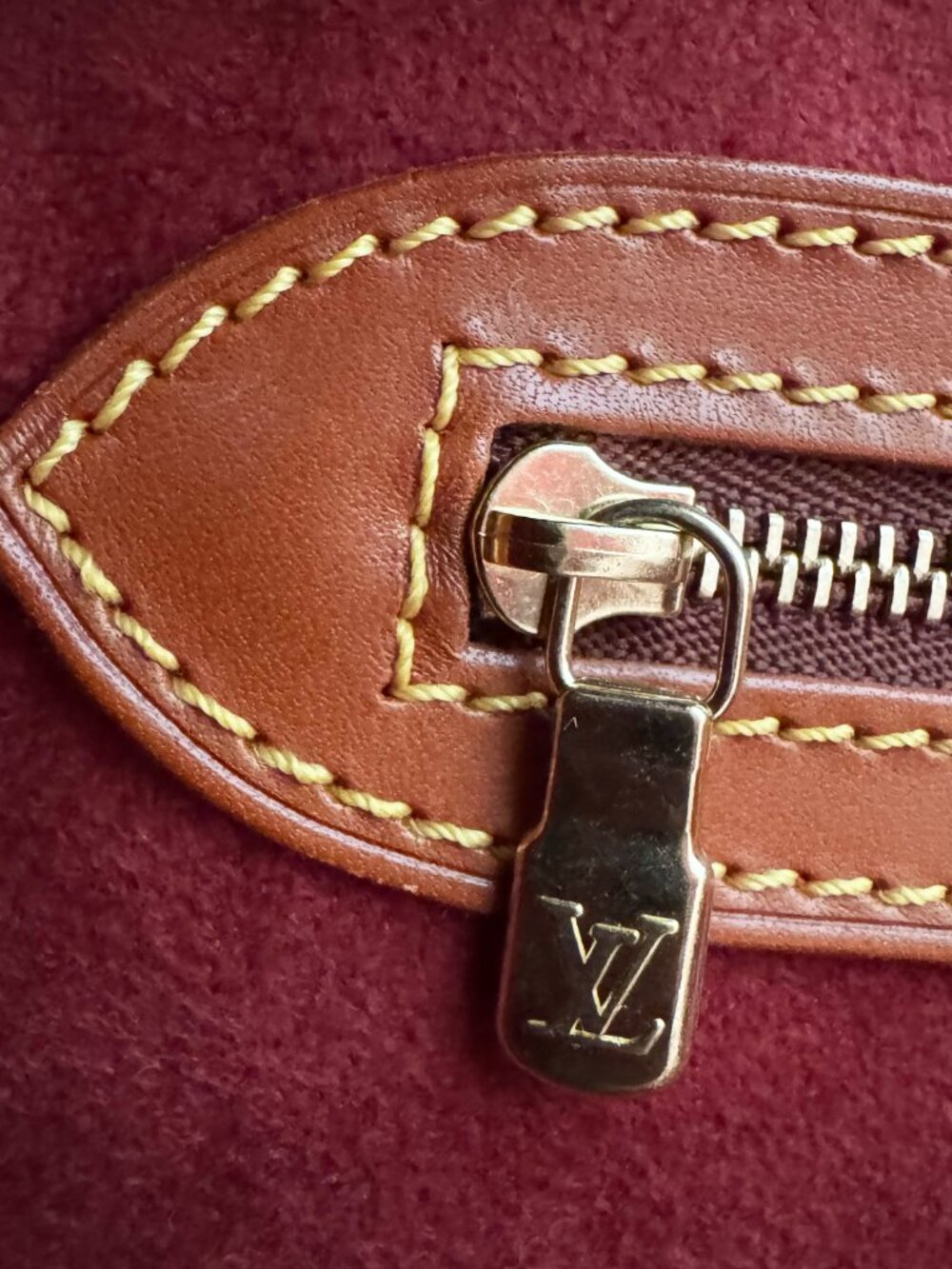 Louis Vuitton "Nubie" Weekender Bag in Natural Leather - Picture 5 of 16
